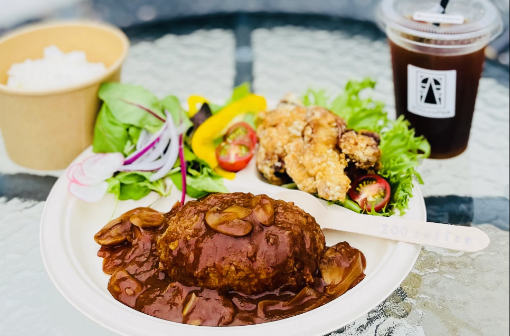 煮込みハンバーグ＆自家製唐揚げ