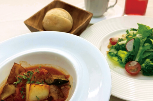 千葉野菜のシーザーサラダと房総ポーク ローマ風トマト煮込み